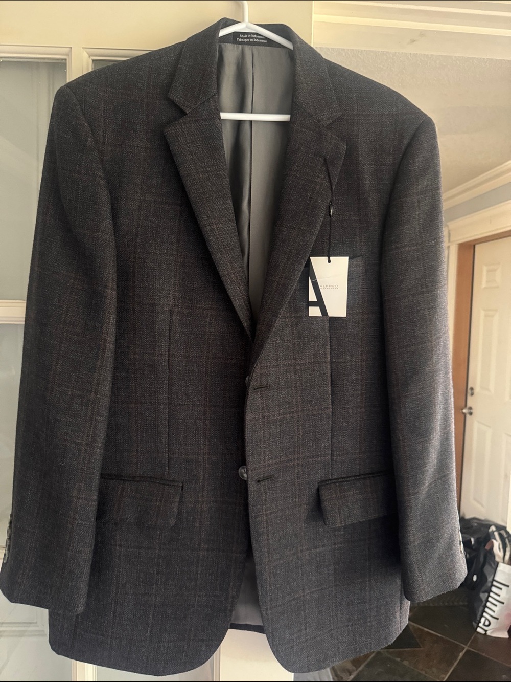 Alfred Dark Charcoal Plaid Sport Coat